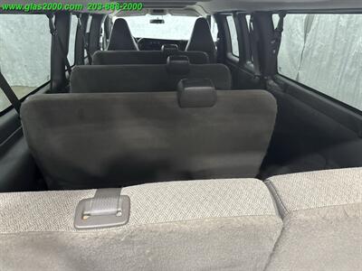 2017 Chevrolet Express LT Passenger   - Photo 15 - Bethany, CT 06524