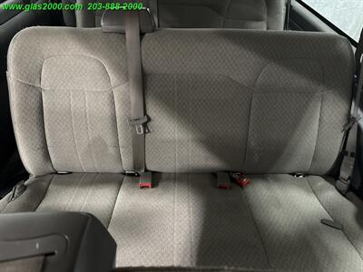 2017 Chevrolet Express LT Passenger   - Photo 23 - Bethany, CT 06524