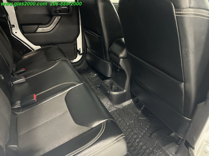 2016 Jeep Wrangler Unlimited Freedom Edition - Photo 10 - Bethany, CT 06524