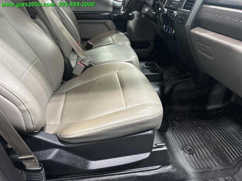 2017 Ford F-250 XL - Photo 16 - Bethany, CT 06524