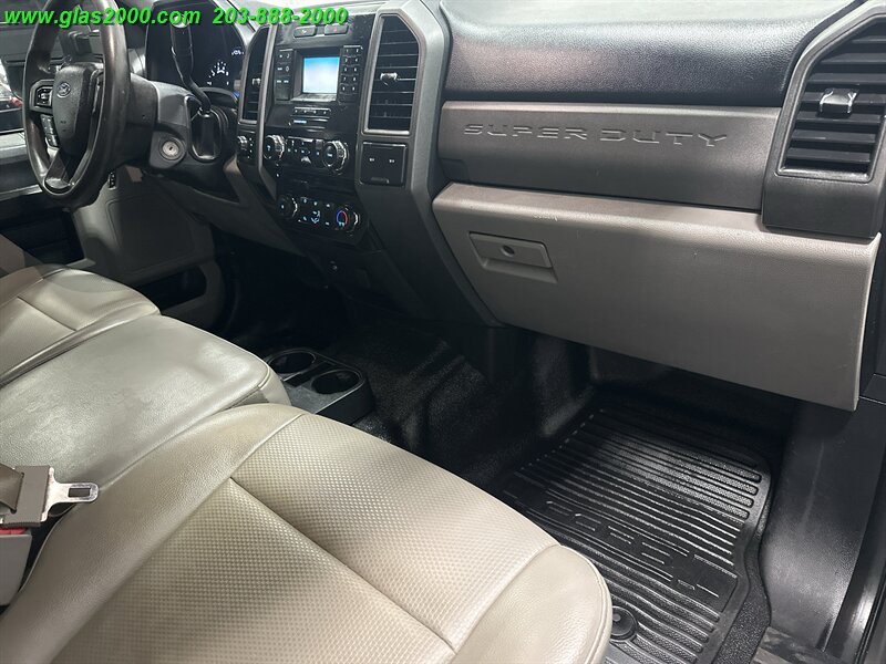 2017 Ford F-250 XL - Photo 5 - Bethany, CT 06524