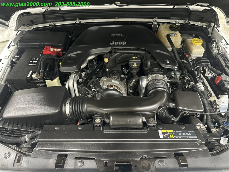 2018 Jeep Wrangler Unlimited Sport S - Photo 12 - Bethany, CT 06524