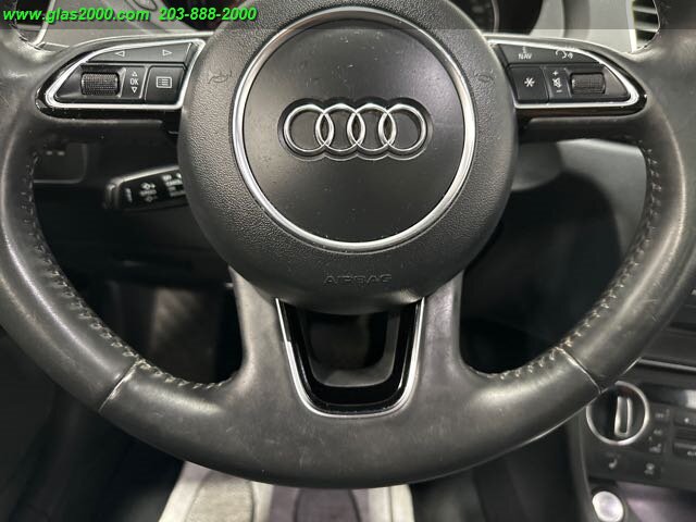 2018 Audi Q3 2.0T Premium quattro photo