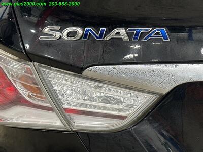 2015 Hyundai Sonata Hybrid   - Photo 16 - Bethany, CT 06524