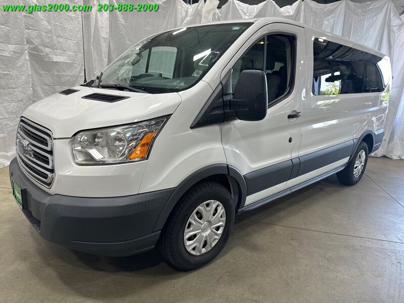 2015 Ford TRANSIT 150 XLT photo