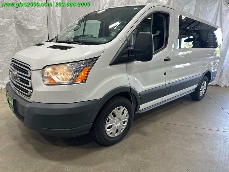 2015 Ford TRANSIT 150 XLT photo