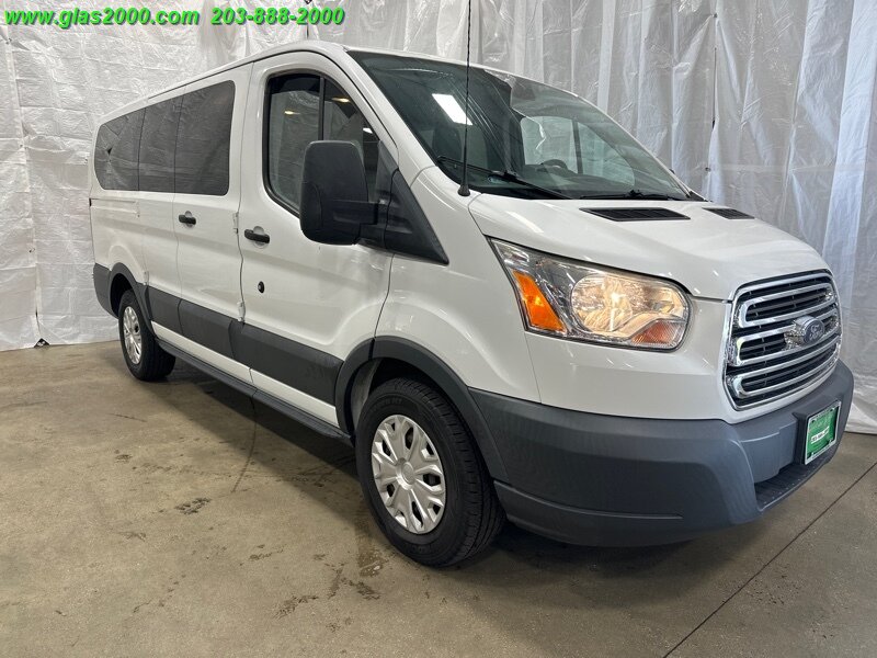 2015 Ford TRANSIT 150 XLT photo