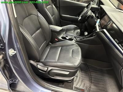 2022 Kia Niro Touring - Photo 5 - Bethany, CT 06524