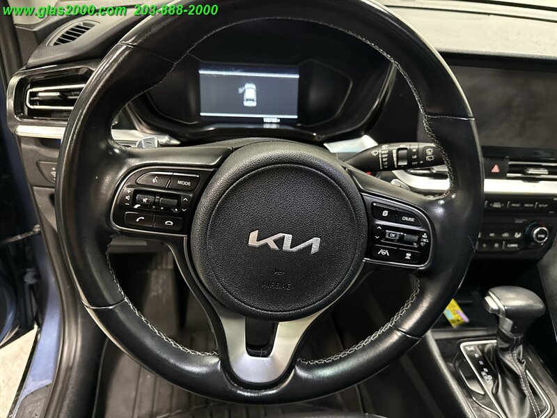 2022 Kia Niro Touring - Photo 4 - Bethany, CT 06524