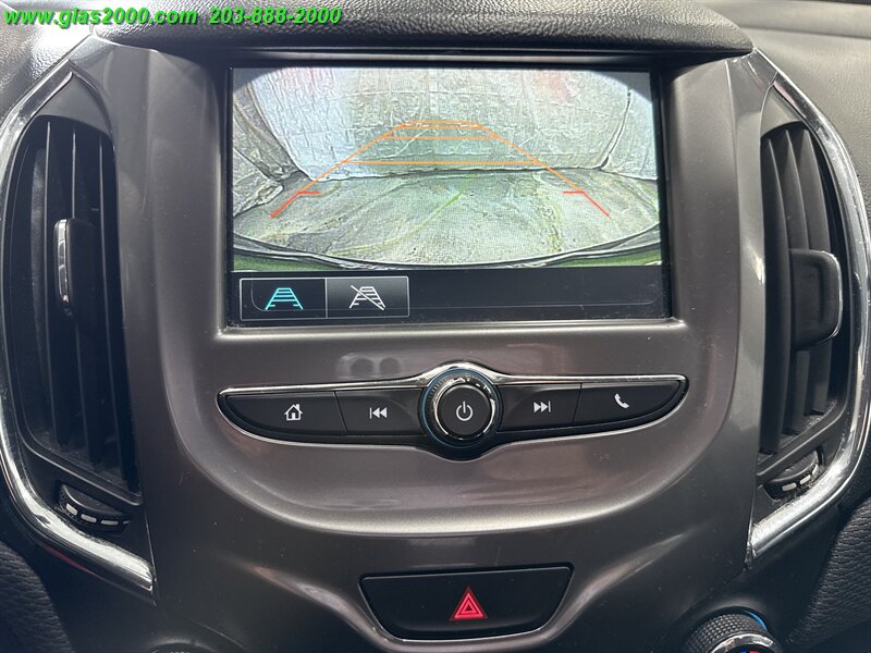 2018 Chevrolet Cruze LT - Photo 11 - Bethany, CT 06524