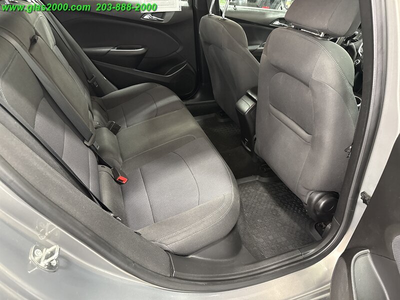 2018 Chevrolet Cruze LT - Photo 10 - Bethany, CT 06524