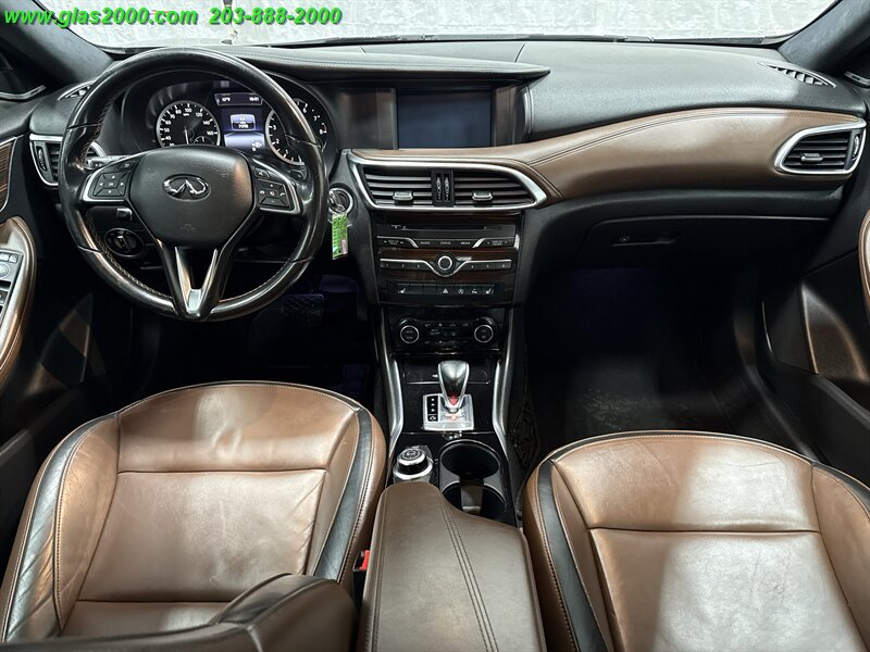 2017 INFINITI QX30 Premium - Photo 6 - Bethany, CT 06524