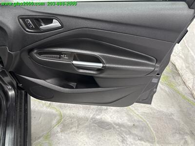 2016 Ford C-MAX Hybrid SE - Photo 17 - Bethany, CT 06524