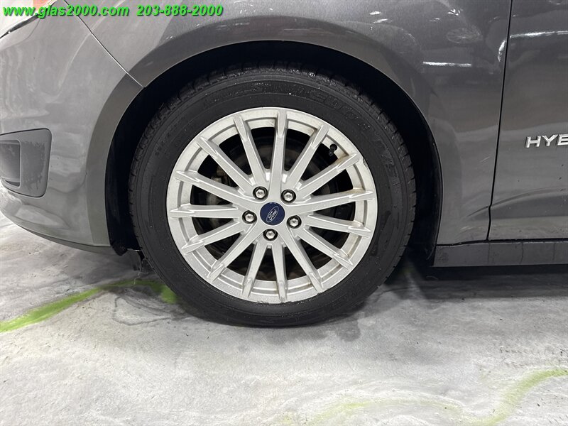 2016 Ford C-MAX Hybrid SE - Photo 11 - Bethany, CT 06524