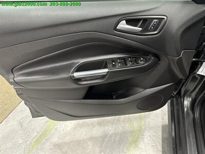 2016 Ford C-MAX Hybrid SE - Photo 16 - Bethany, CT 06524