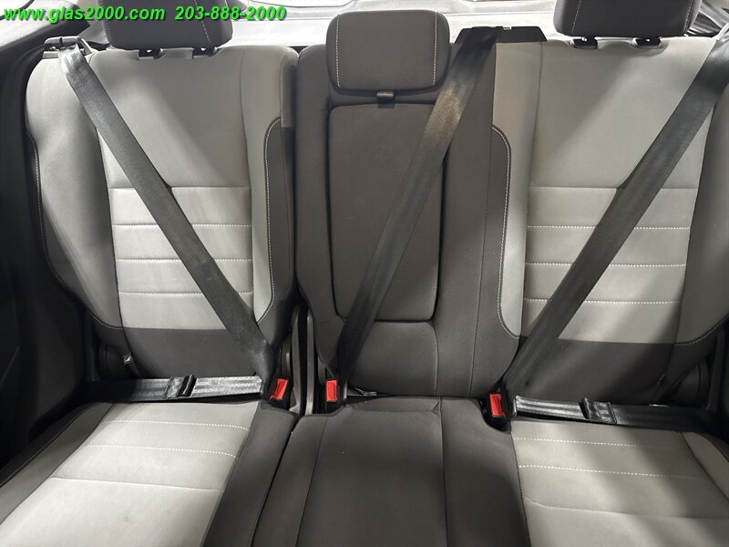 2016 Ford C-MAX Hybrid SE - Photo 18 - Bethany, CT 06524