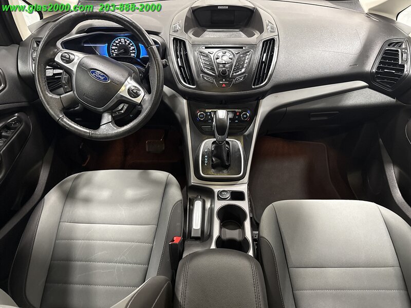 2016 Ford C-MAX Hybrid SE - Photo 5 - Bethany, CT 06524