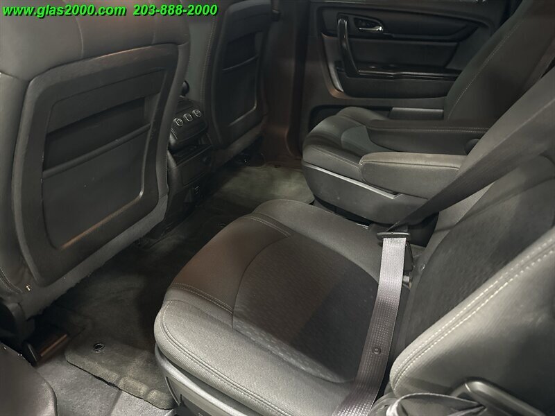 2015 GMC Acadia SLE-2 - Photo 9 - Bethany, CT 06524