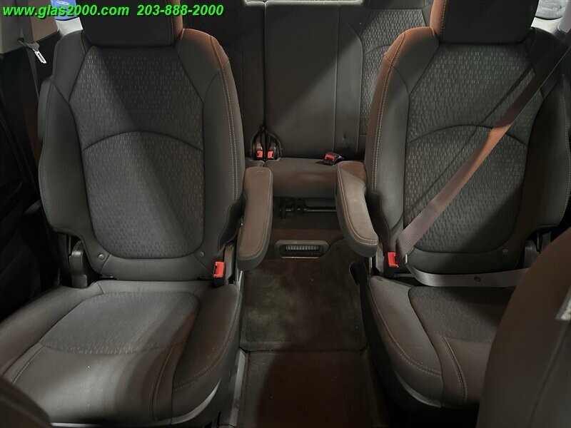 2015 GMC Acadia SLE-2 - Photo 25 - Bethany, CT 06524