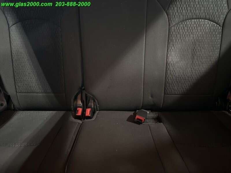 2015 GMC Acadia SLE-2 - Photo 24 - Bethany, CT 06524