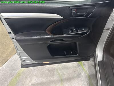2019 Toyota Highlander LE - Photo 25 - Bethany, CT 06524