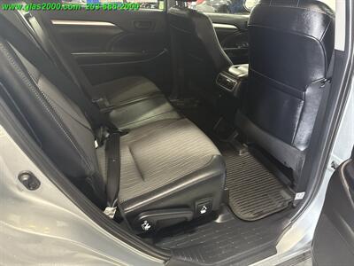 2019 Toyota Highlander LE - Photo 10 - Bethany, CT 06524