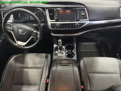 2019 Toyota Highlander LE - Photo 6 - Bethany, CT 06524