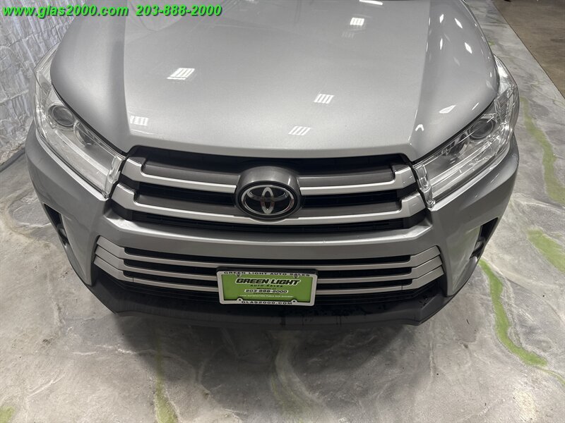 2019 Toyota Highlander LE - Photo 18 - Bethany, CT 06524