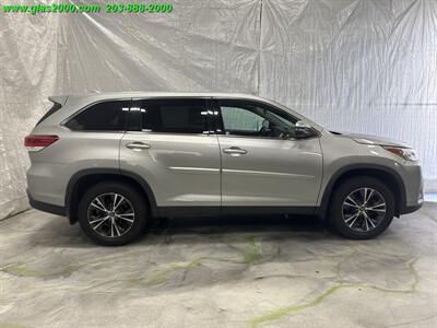 2019 Toyota Highlander LE - Photo 14 - Bethany, CT 06524
