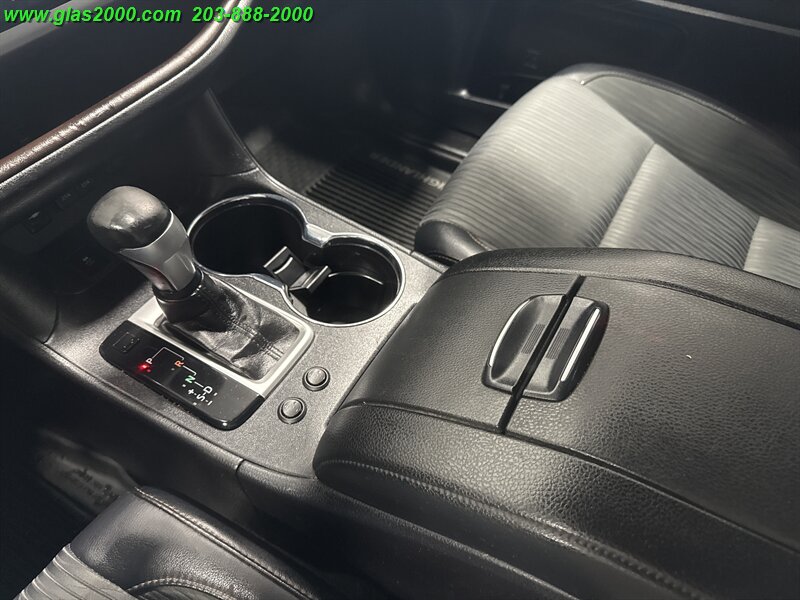 2019 Toyota Highlander LE - Photo 29 - Bethany, CT 06524