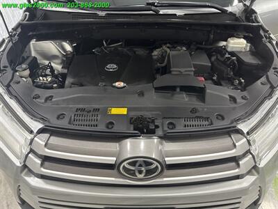 2019 Toyota Highlander LE - Photo 12 - Bethany, CT 06524