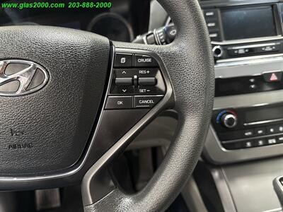 2016 Hyundai Sonata Hybrid SE   - Photo 23 - Bethany, CT 06524