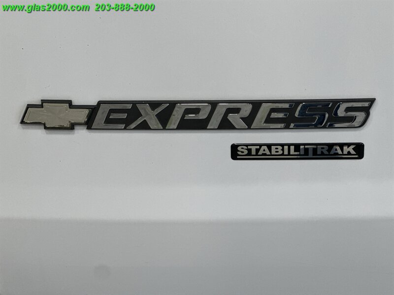 2015 Chevrolet Express LS Passenger - Photo 15 - Bethany, CT 06524