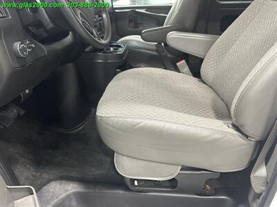 2015 Chevrolet Express LS Passenger - Photo 22 - Bethany, CT 06524