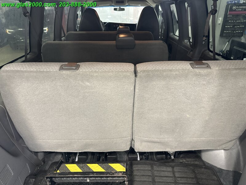 2015 Chevrolet Express LS Passenger - Photo 10 - Bethany, CT 06524