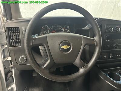 2015 Chevrolet Express LS Passenger - Photo 4 - Bethany, CT 06524