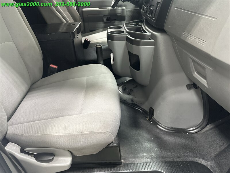 2013 Ford E-Series Chassis Commercial - Photo 23 - Bethany, CT 06524