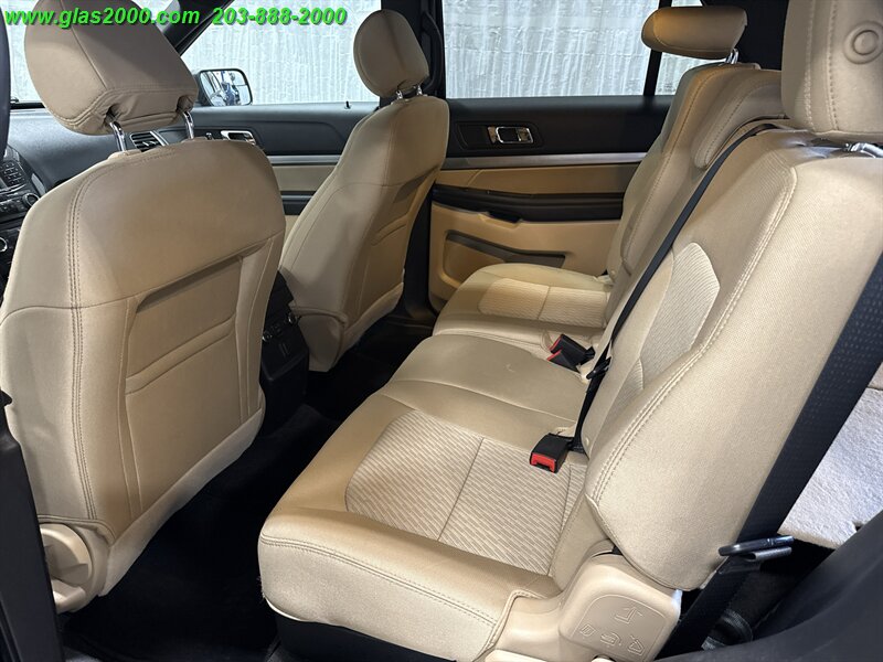 2017 Ford Explorer - Photo 9 - Bethany, CT 06524