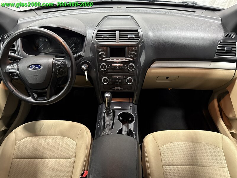 2017 Ford Explorer - Photo 6 - Bethany, CT 06524