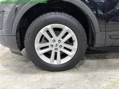 2017 Ford Explorer - Photo 16 - Bethany, CT 06524