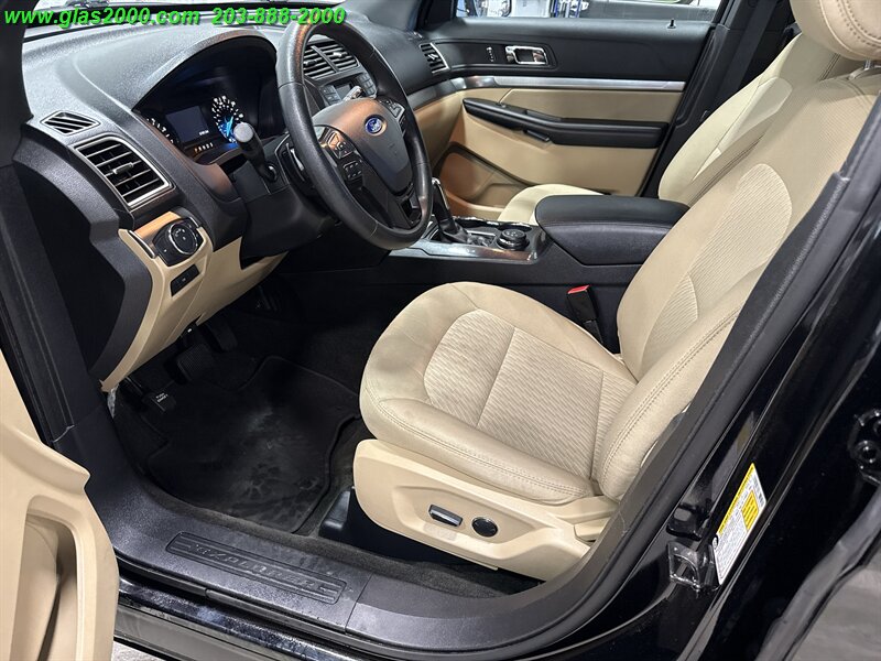 2017 Ford Explorer - Photo 3 - Bethany, CT 06524