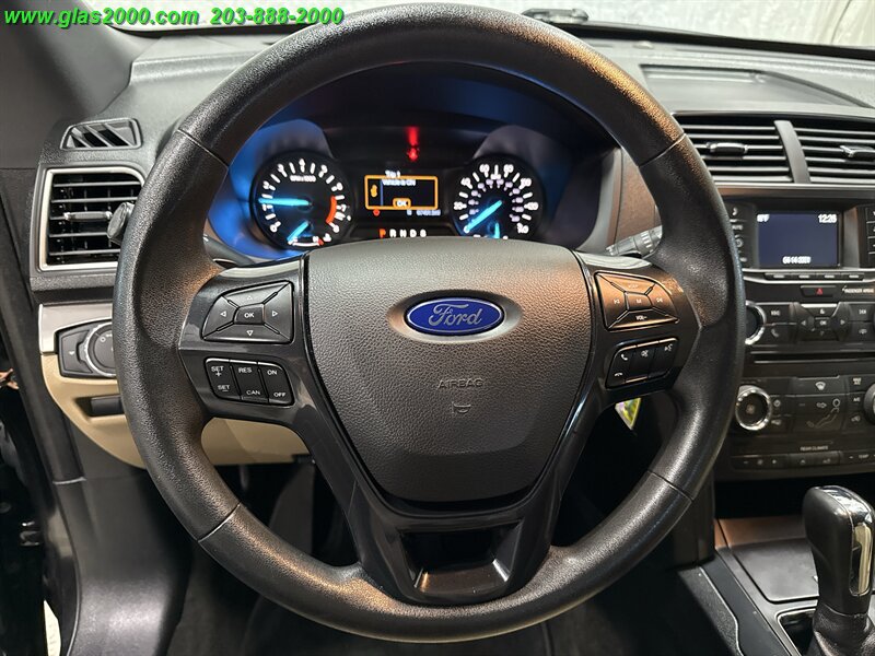 2017 Ford Explorer - Photo 4 - Bethany, CT 06524