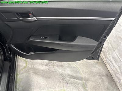 2019 Hyundai Elantra SE   - Photo 17 - Bethany, CT 06524