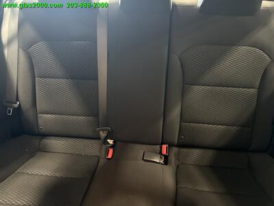 2019 Hyundai Elantra SE   - Photo 12 - Bethany, CT 06524