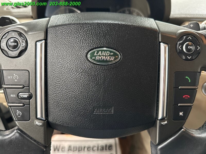 2016 Land Rover LR4 HSE photo