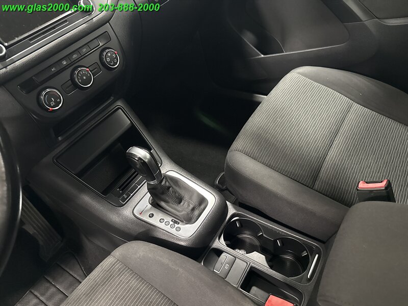 2015 Volkswagen Tiguan S 4Motion - Photo 27 - Bethany, CT 06524