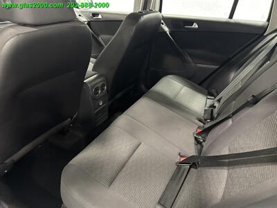 2015 Volkswagen Tiguan S 4Motion - Photo 9 - Bethany, CT 06524