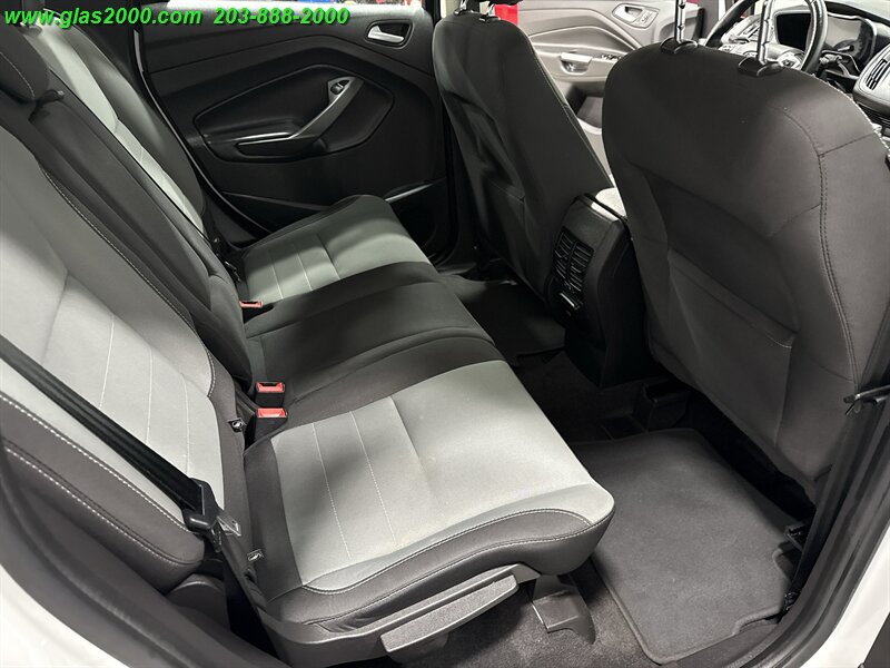 2016 Ford C-MAX Hybrid SE - Photo 9 - Bethany, CT 06524