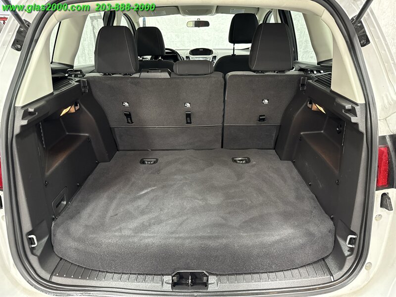 2016 Ford C-MAX Hybrid SE - Photo 15 - Bethany, CT 06524