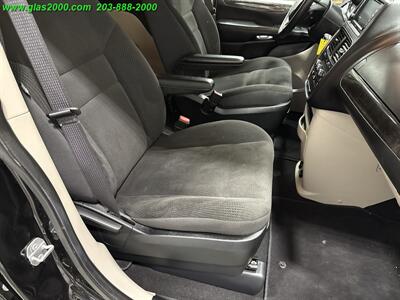 2018 Dodge Grand Caravan SE - Photo 4 - Bethany, CT 06524